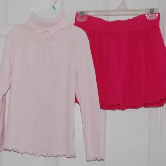 Girls Size 4T Bundle- Long Sleeve Top, Skirt, Skort, Crop Sweatpants, Pants - Picture 4 of 16
